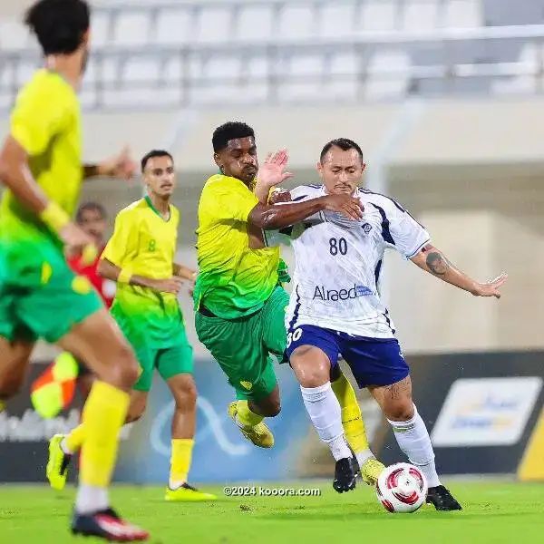 من منافسات الجولة الأولي بالدوري العماني