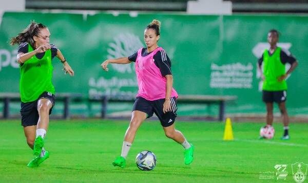 ابتسام جرايدي بتدريبات الأهلي