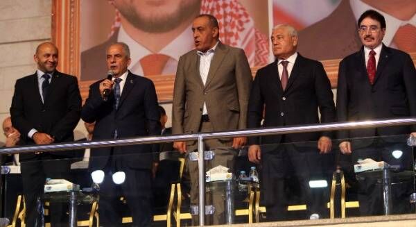 من الافتتاح