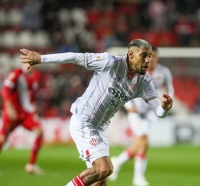 من مواجهة أونيون سانتا فيه وأرخنتينوس جونيورز