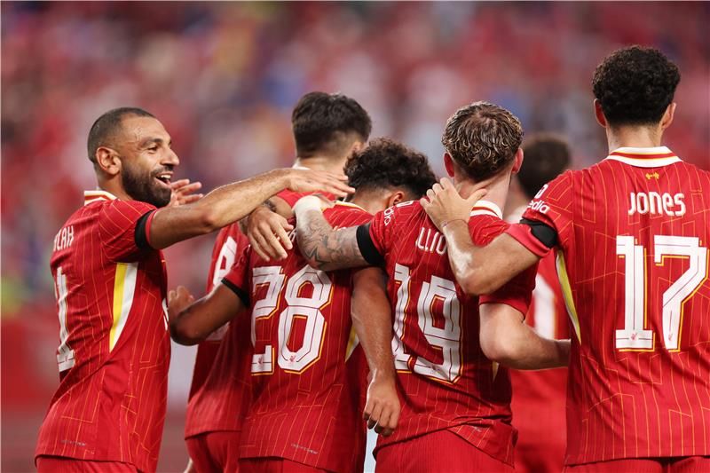 لاعبو ليفربول