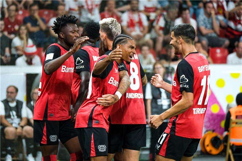 لاعبو باير ليفركوزن