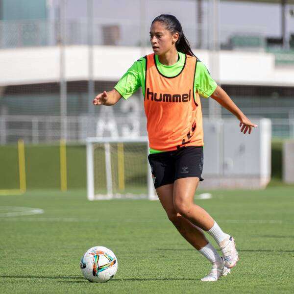 ياسمين زهير