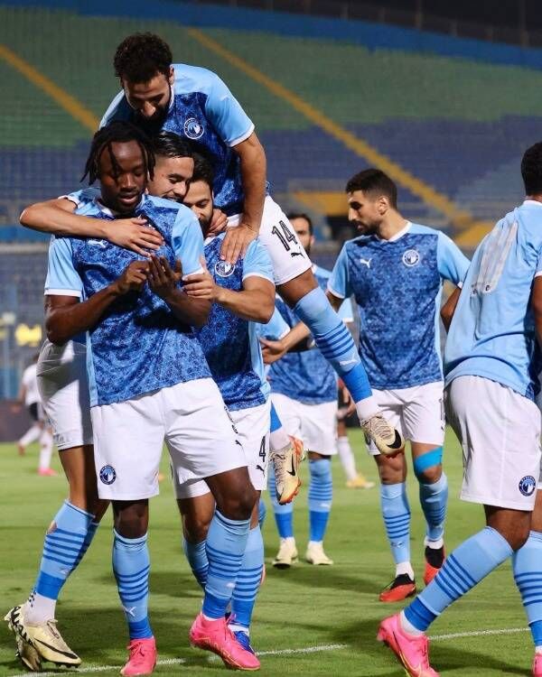 لاعبو بيراميدز