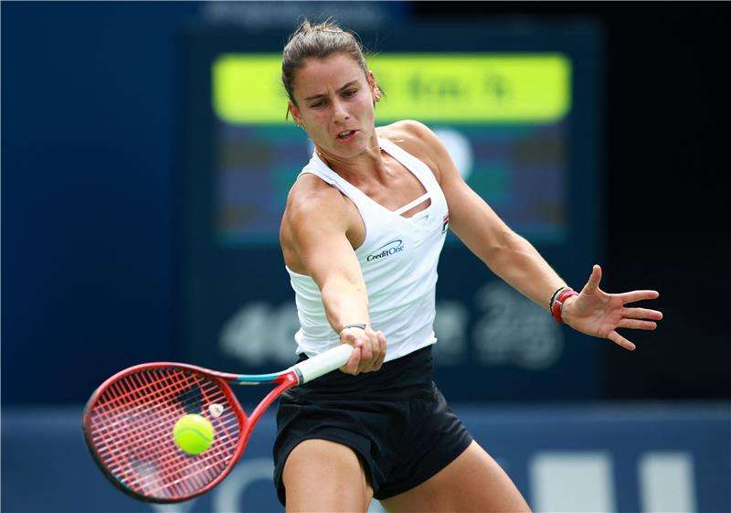 إيما نافارو