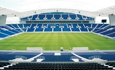 ملعب بورتو الذي ستقام علية أولي مباريات الدوري البرتغالي ( بورتو ويونياو ليريا ) 