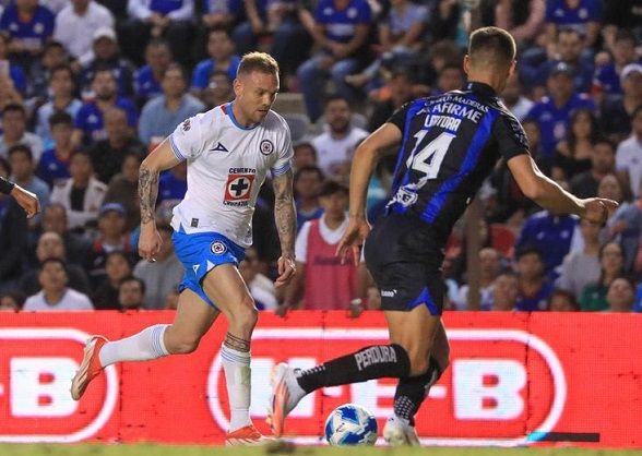 من فوز كروز أزول وكويريتارو