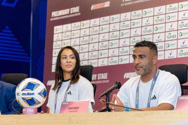 ساندرو ميندز في المؤتمر الصحفي