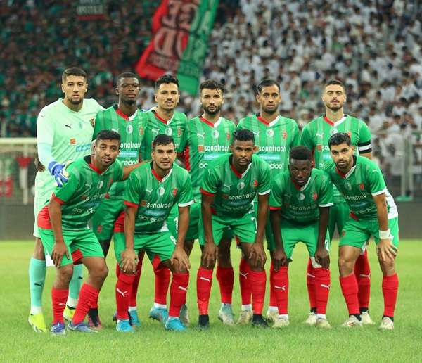 لاعبو مولودية الجزائر