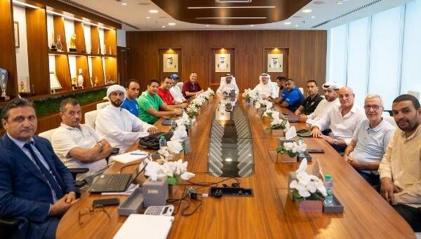 من الاجتماع