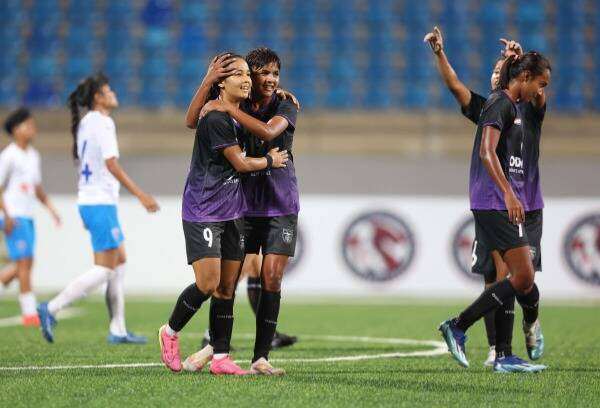 لاعبات أوديشا بعد الانتصار