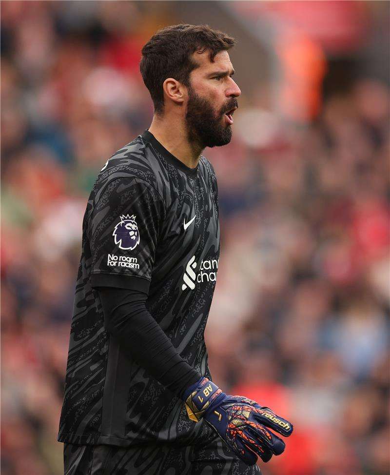 أليسون بيكر