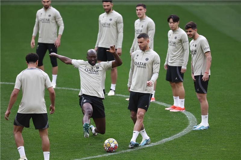 لاعبو سان جيرمان