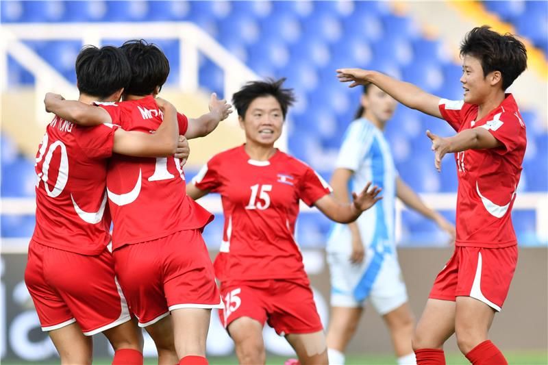 لاعبات كوريا الشمالية