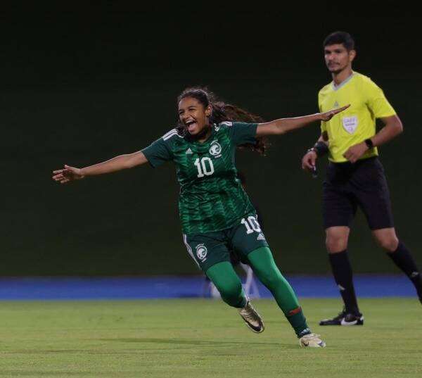 فاطمة منصور