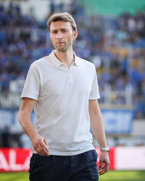 سيمون رولفس