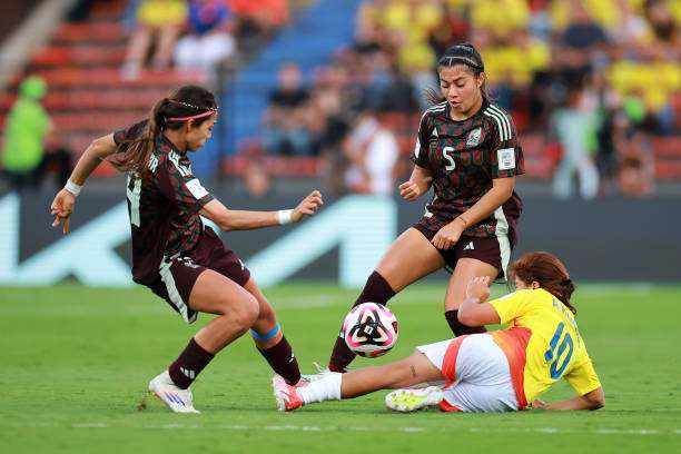 من مواجهة المكسيك وكولومبيا