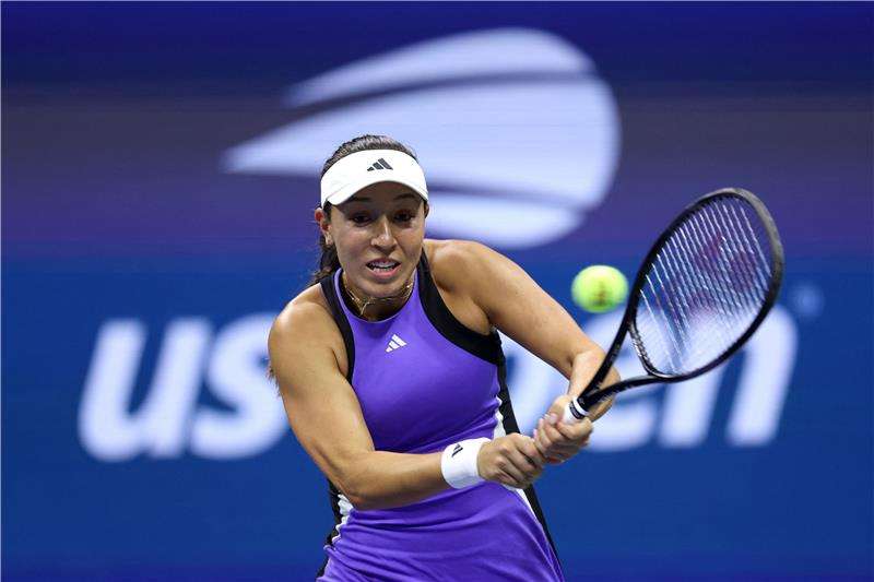 جيسيكا بيجولا