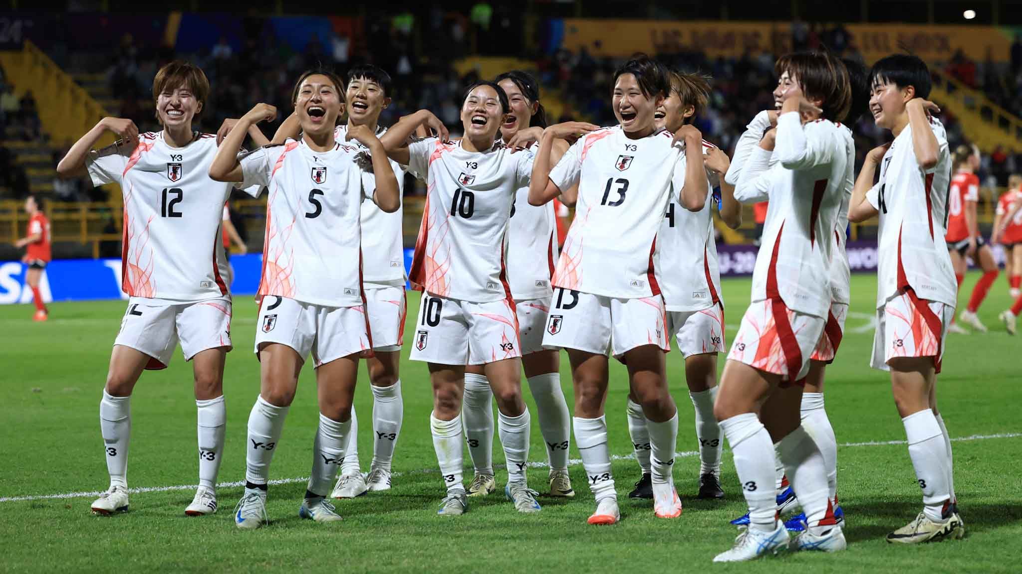 لاعبات المنتخب الياباني