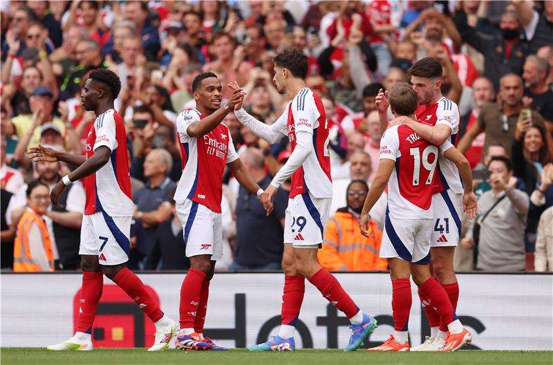 لاعبو آرسنال