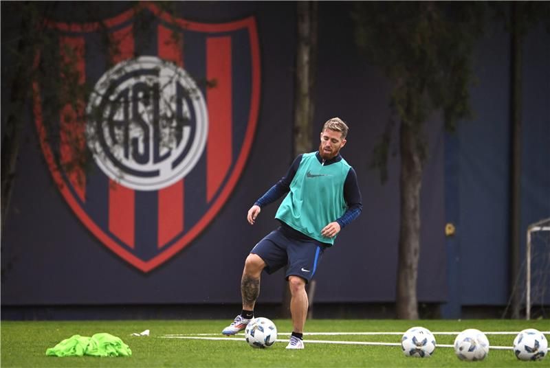 إيكر مونيايين