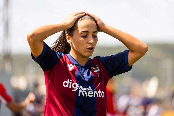 أنيسة لحماري لحظة إلغاء الهدف