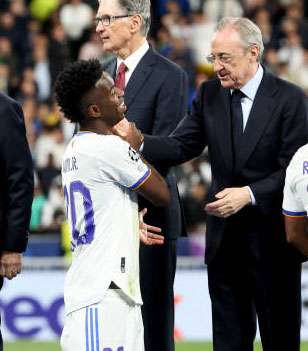 فينيسيوس جونيور وبيريز