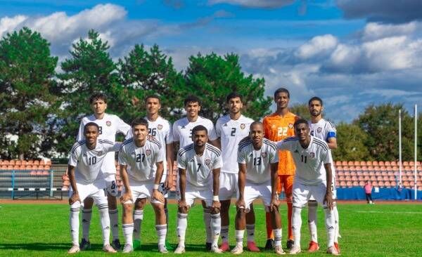 لاعبو منتخب الإمارات