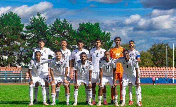 لاعبو منتخب الإمارات