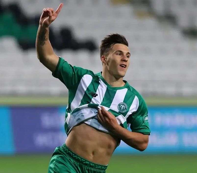 كونراد ميشالاك