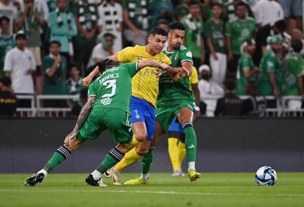 لقاء سابق بين الفريقين