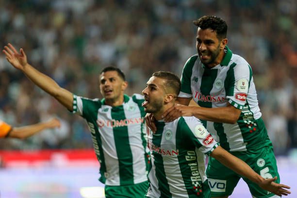 لاعبو قونيا سبور