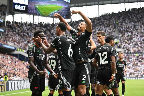 لاعبو آرسنال