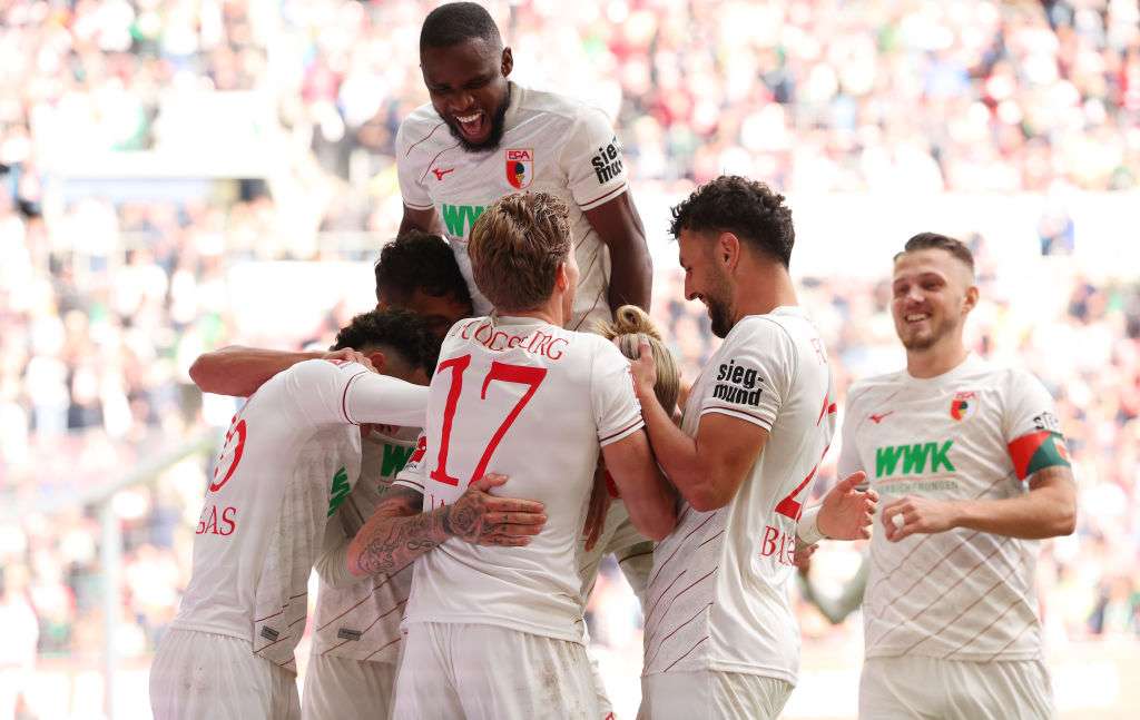 فرحة لاعبي أوجسبورج