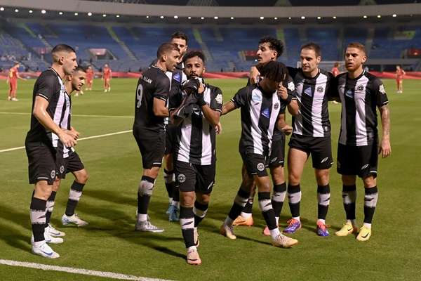 لاعبو الشباب