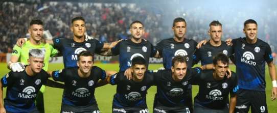 لاعبو ديفينسا خونسيكا