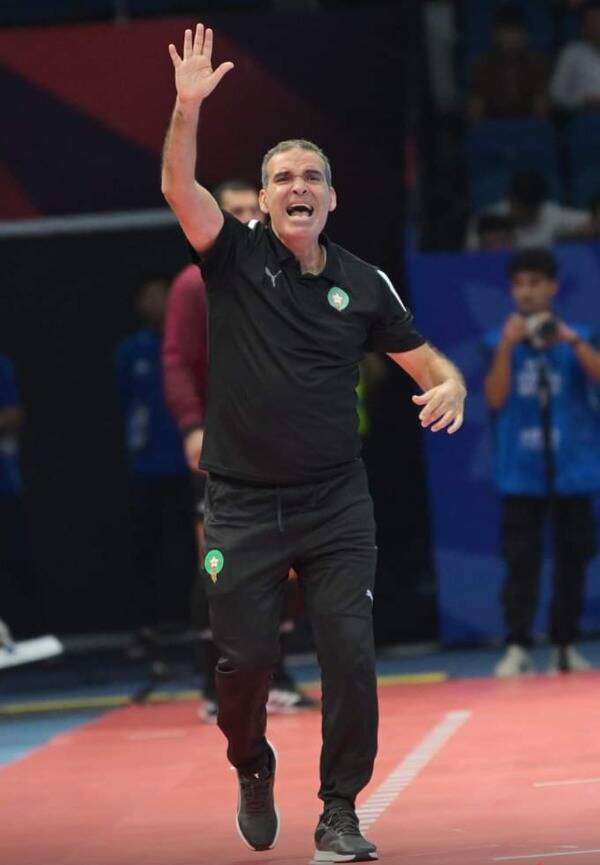 هشام الدكيك