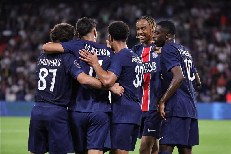 لاعبو باريس سان جيرمان