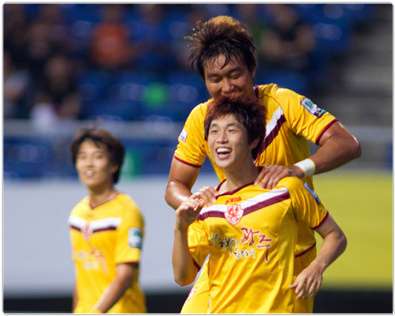 لاعبي فريق جوانغجو إف سي