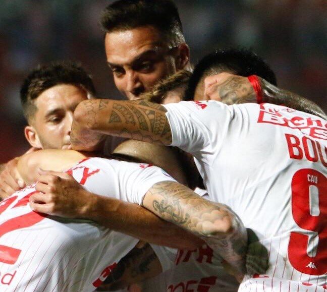 لاعبو يونيون سانتا في