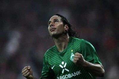 بيتزارو يسجل هدف الـ150 بالدوري الالماني