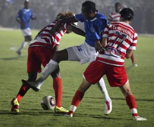الأفريقي في إحدى المباريات الأفريقية أمام الهلال السوداني