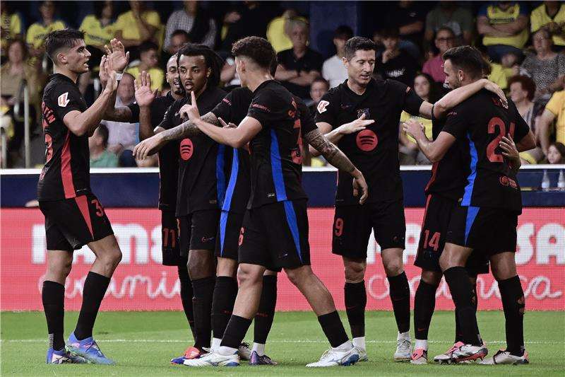 لاعبو برشلونة