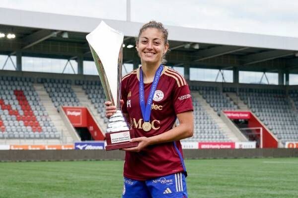 نهلة إيلودي النقاش