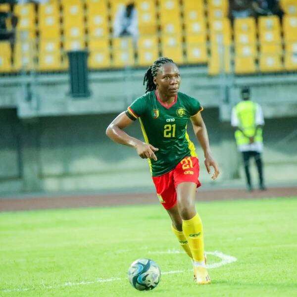 إليان مانبولامو