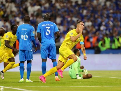 لقاء سابق بين الفريقين