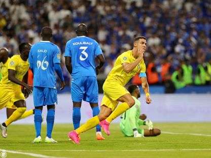 لقاء سابق بين الفريقين