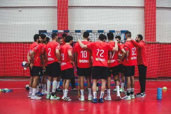 لاعبو الأهلي