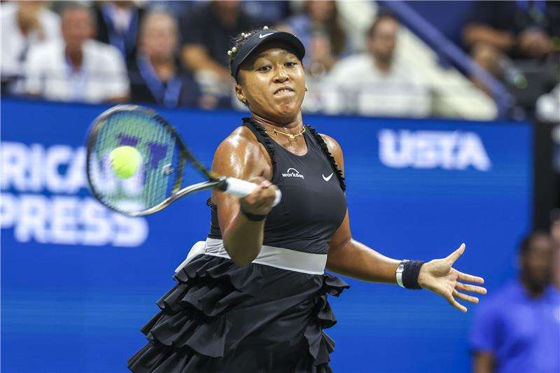 نعومي أوساكا