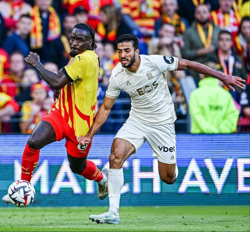 محمد عبد المنعم أمام لانس